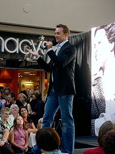 Macy’s and Clinton Kelly Want to Make YOU Over! Thumbnail