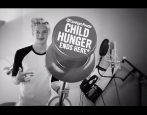 Cody Simpson #childhunger | Latina On a Mission