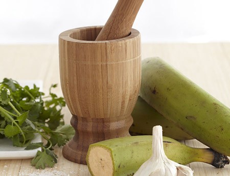 imusa wood mortar & pestle #giveaway | Latina On a Mission